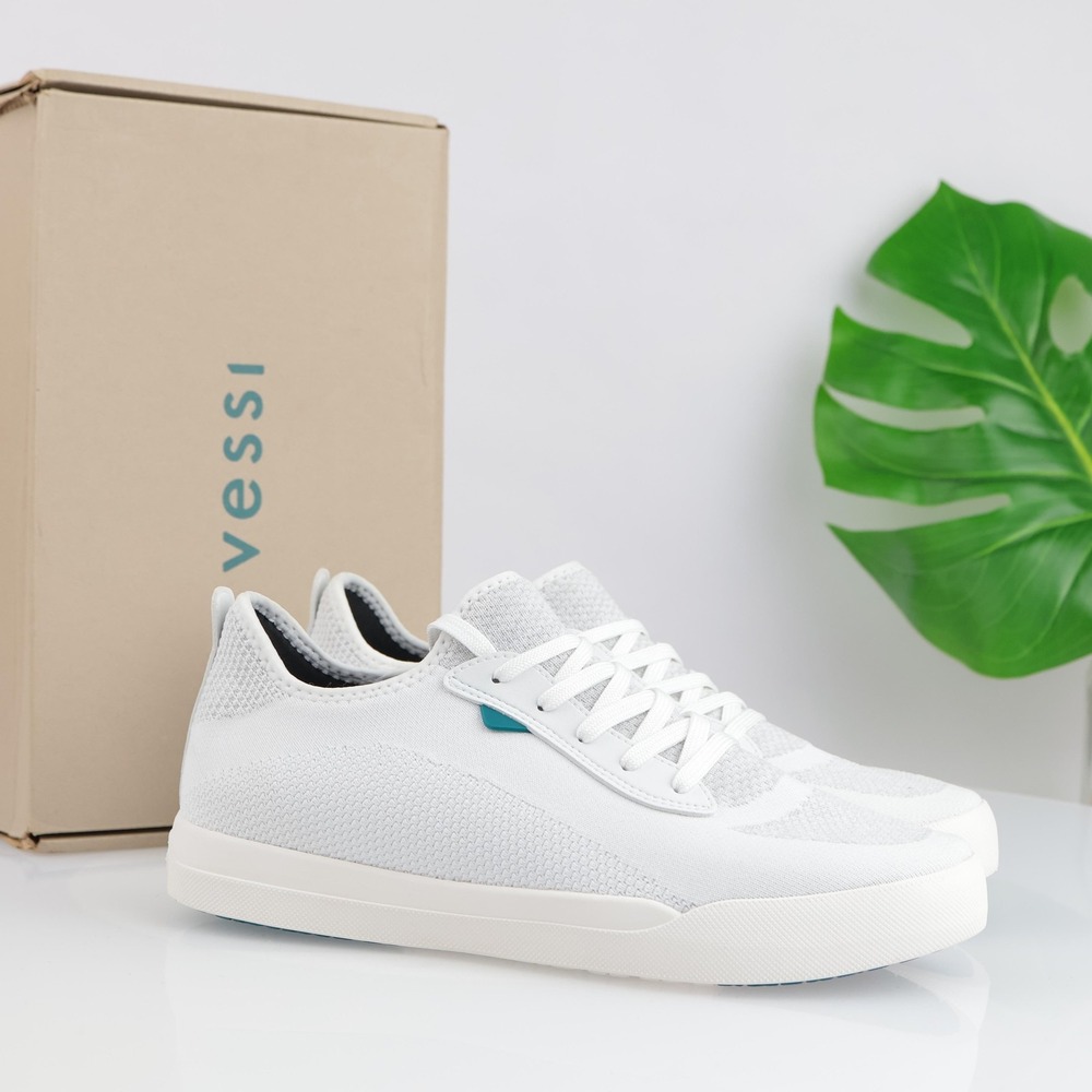 Vessi Mens Weekend Sneaker Size 11 Waterproof White Knit Low Casual Walking Shoe